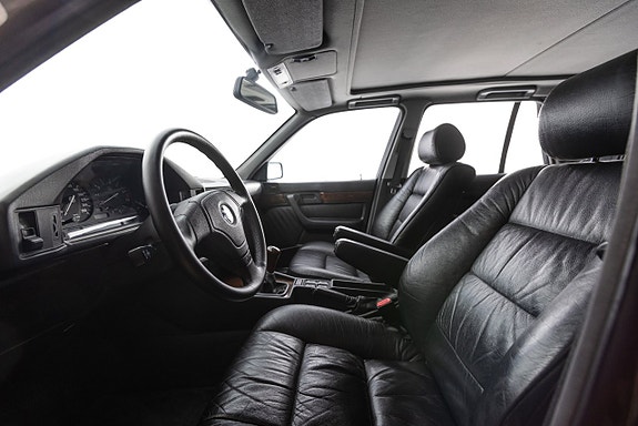BMW 540i 14 of 30