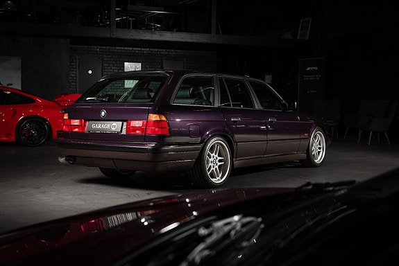 BMW 540i 7 of 30
