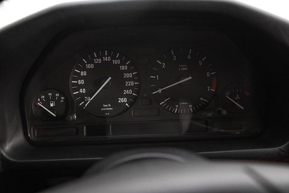 BMW 540i 23 of 30