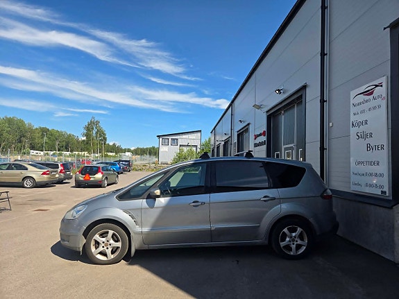 Ford S-MAX 9 of 13