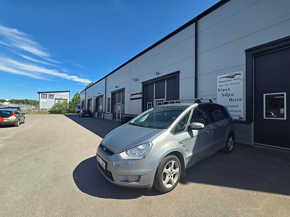 Ford S-MAX 2 of 13