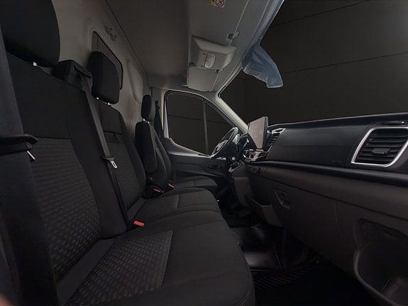 Ford Transit 29 of 30