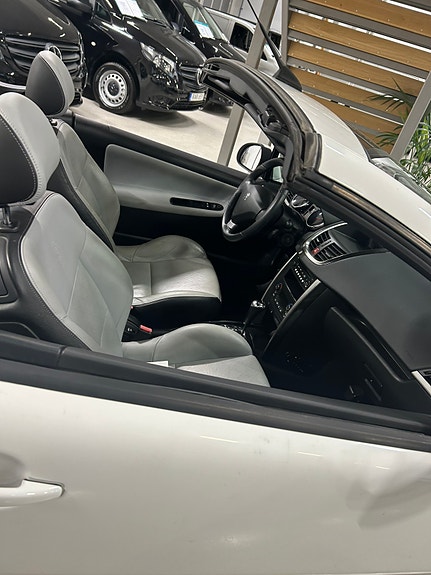Peugeot 207 CC 3 of 10