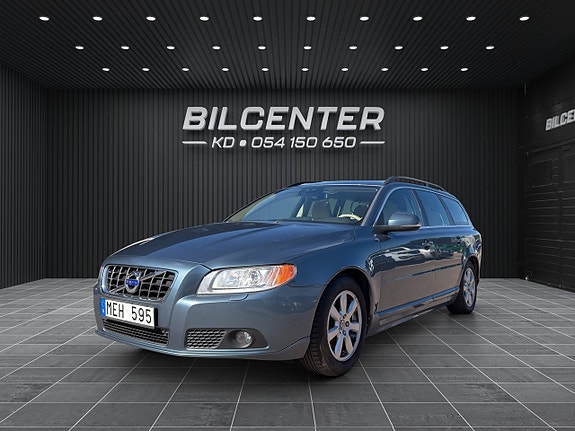 Volvo V70 3 of 5
