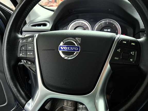 Volvo V70 19 of 30