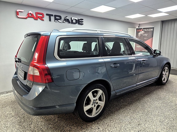 Volvo V70 5 of 30