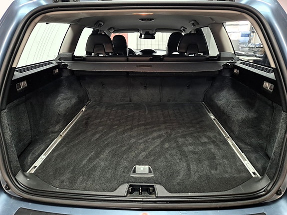 Volvo V70 7 of 30