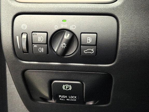 Volvo V70 14 of 30