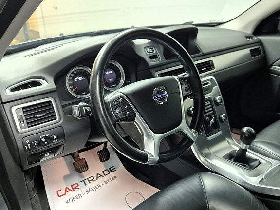 Volvo V70 17 of 30