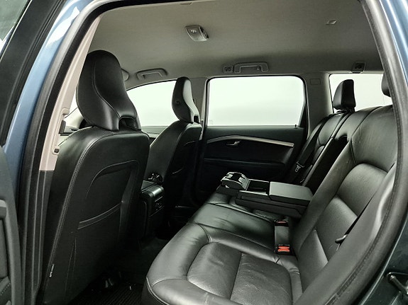 Volvo V70 28 of 30