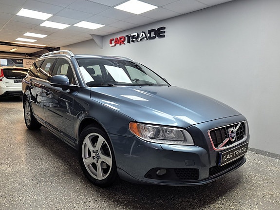 Volvo V70 3 of 30
