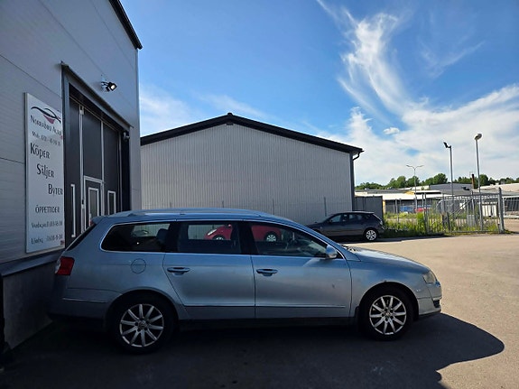 Volkswagen Passat 3 of 13