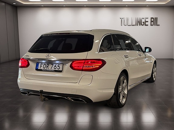Mercedes-Benz C350 5 of 5