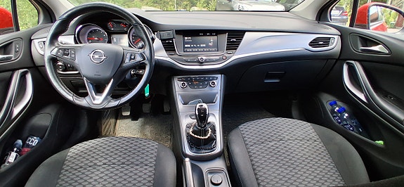 Opel Astra 4 of 5