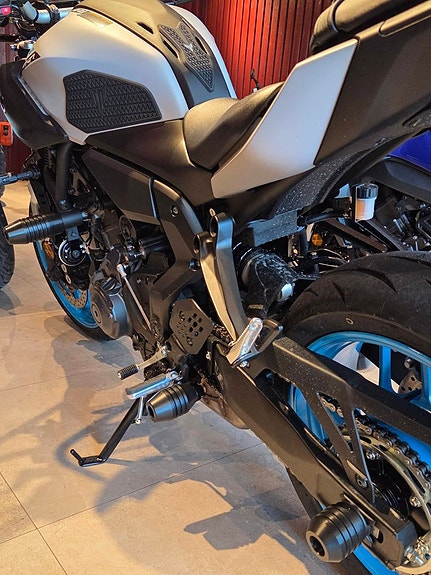 Yamaha MT-07 "Bra till Övningskörningen =)" 4 of 9