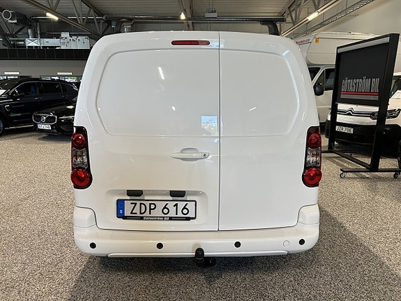 Peugeot Partner 3 of 5