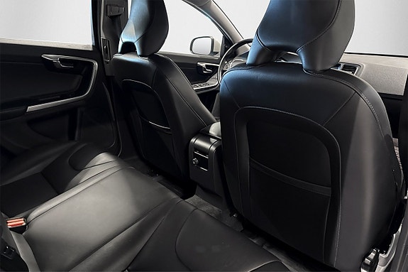 Volvo V60 13 of 24