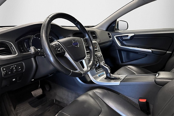 Volvo V60 8 of 24