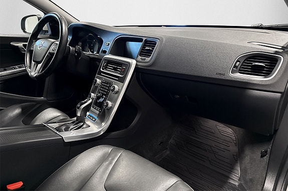 Volvo V60 9 of 24