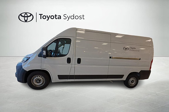 Toyota ProAce Max 2 of 5