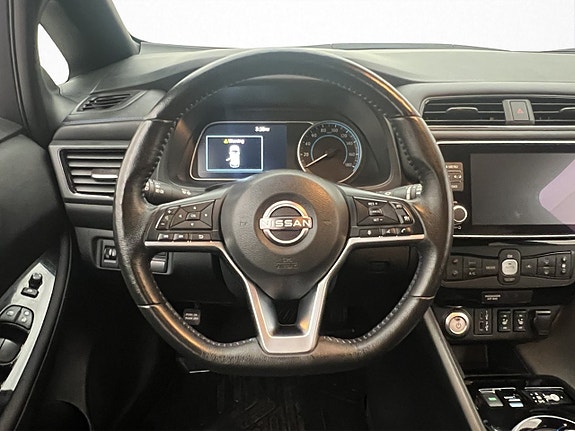 Nissan Leaf 15 of 30