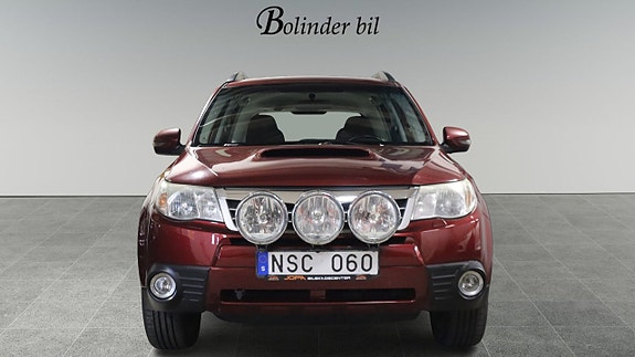 Subaru Forester 2 of 5