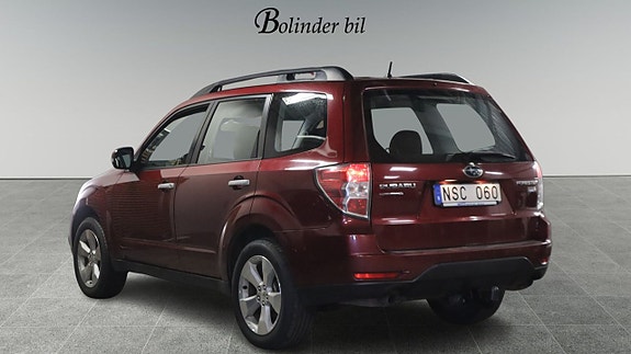 Subaru Forester 4 of 5