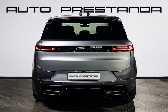 Land Rover Range Rover Sport 4 of 5