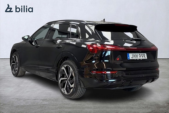 Audi Q8 e-tron 5 of 5