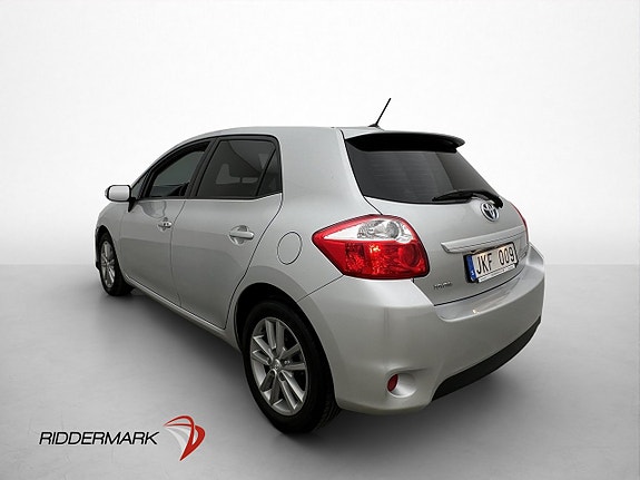 Toyota Auris 4 of 30
