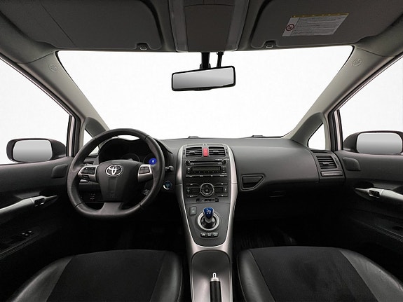 Toyota Auris 12 of 30