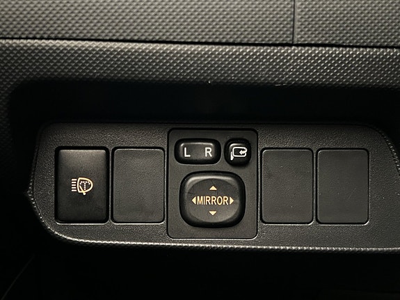Toyota Auris 26 of 30