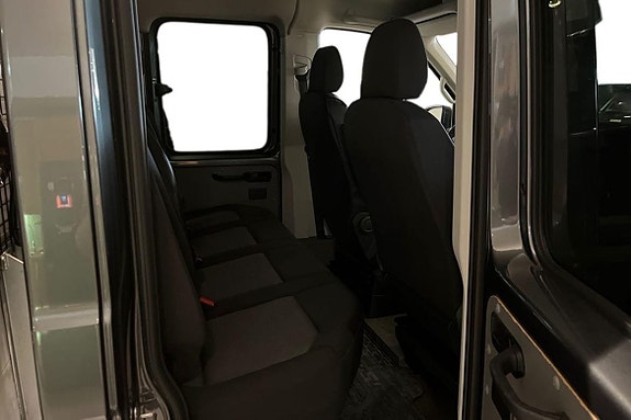 Volkswagen Crafter 24 of 26