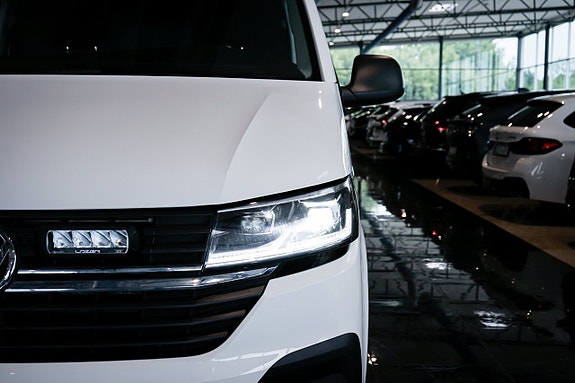 Volkswagen Transporter 4 of 5