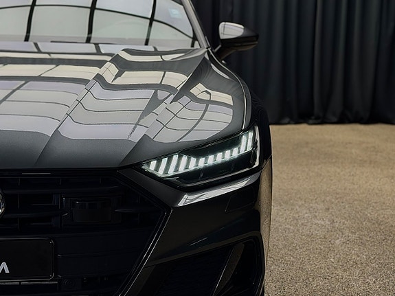Audi A7 4 of 5