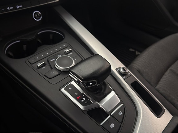 Audi A4 19 of 29