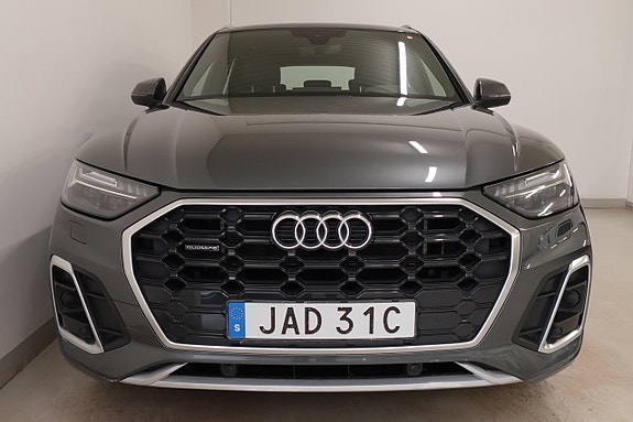 Audi Q5 2 of 5