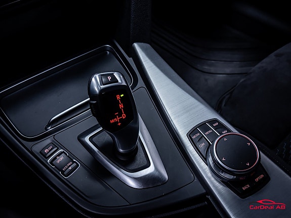BMW 320d 26 of 28