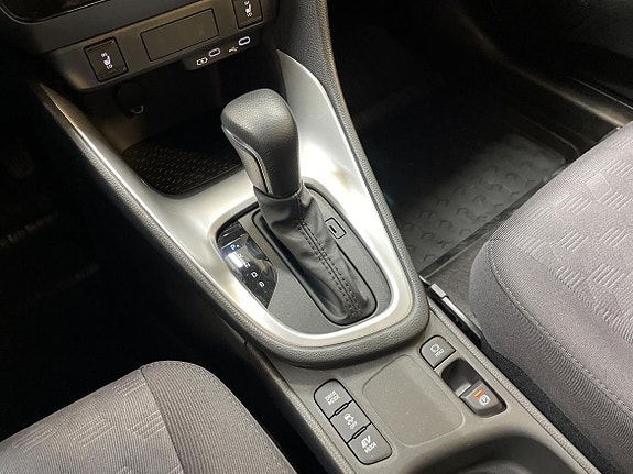 Toyota Yaris 17 of 20