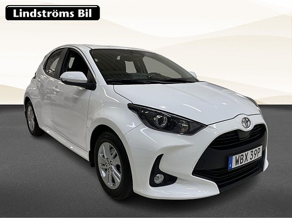 Toyota Yaris 3 of 20