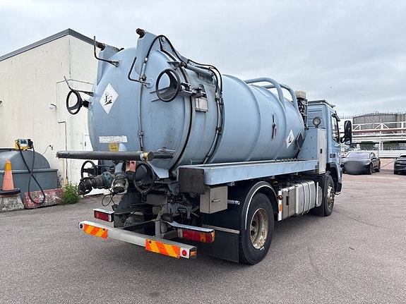 Slamsugarbil Volvo FM7 250 4X2 5 of 6
