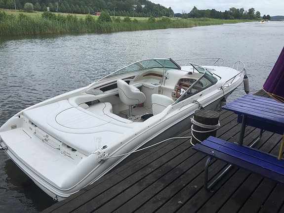 SEA RAY 230 overnighter 4 of 14