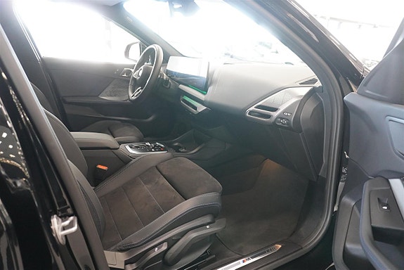 BMW 120 6 of 18