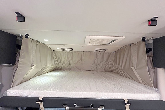 Knaus L!VE I 700 MEG 180hk AUTOMAT LÅNGBÄDDAR ALDE 29 of 30