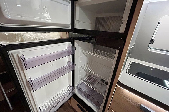 Knaus L!VE I 700 MEG 180hk AUTOMAT LÅNGBÄDDAR ALDE 14 of 30