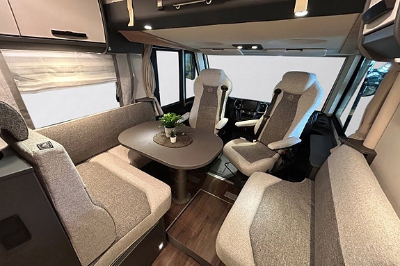 Knaus L!VE I 700 MEG 180hk AUTOMAT LÅNGBÄDDAR ALDE 8 of 30