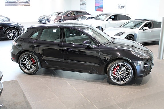 Porsche Macan GTS 9 of 17