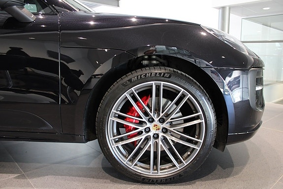 Porsche Macan GTS 10 of 17