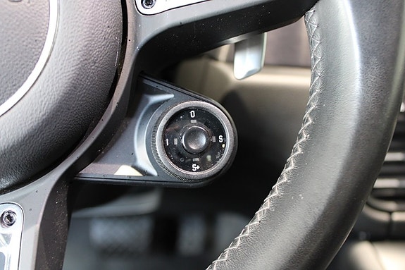 Porsche Macan GTS 15 of 17