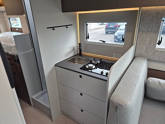 LMC CRUISER 2.0 T750 EL Heavy 180HK Aut Husbil INTRUDUKTIONSERBJUDANDE 11 of 22